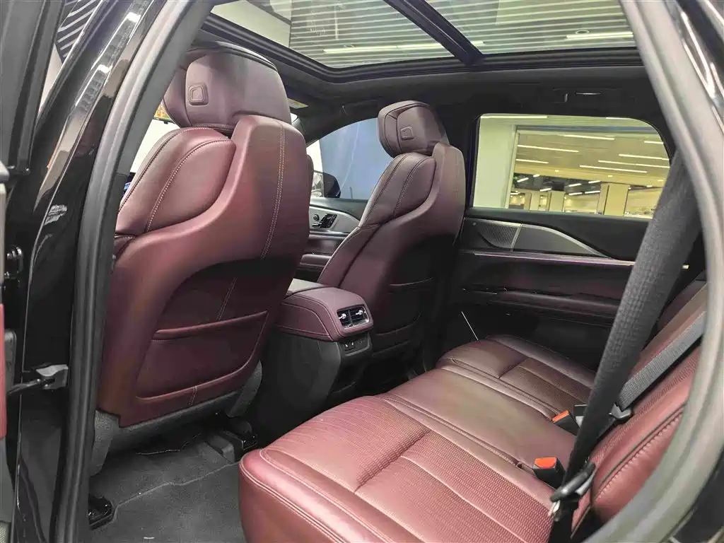 Cadillac XT5 2024 2025 Model 2.0T Platinum