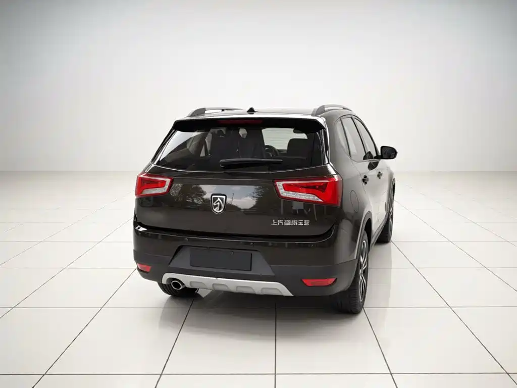 Baojun 560 2015 2015 1.8L Manual Luxury