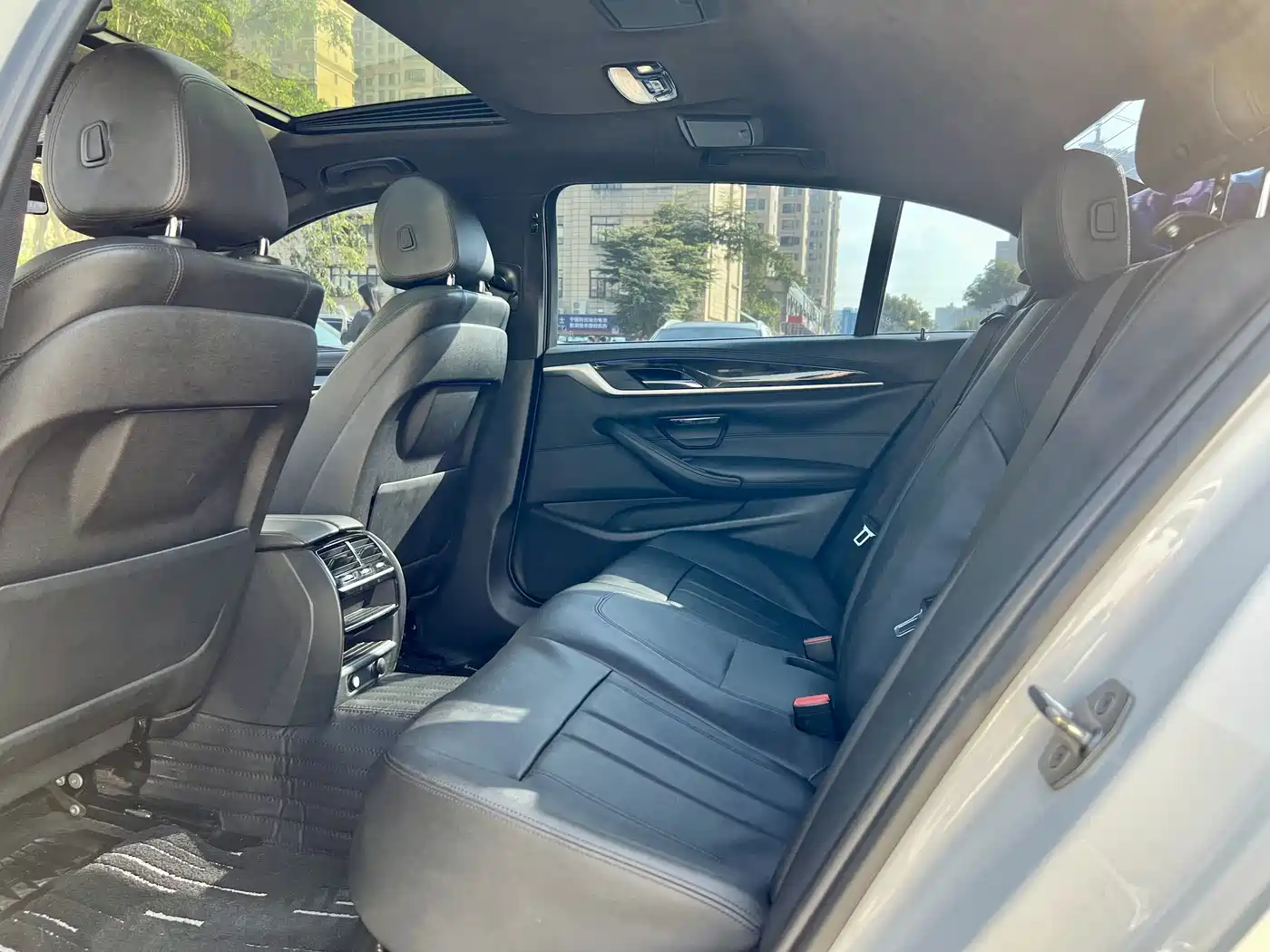 BMW 5 Series 2018 525Li M Sport Package фото 15