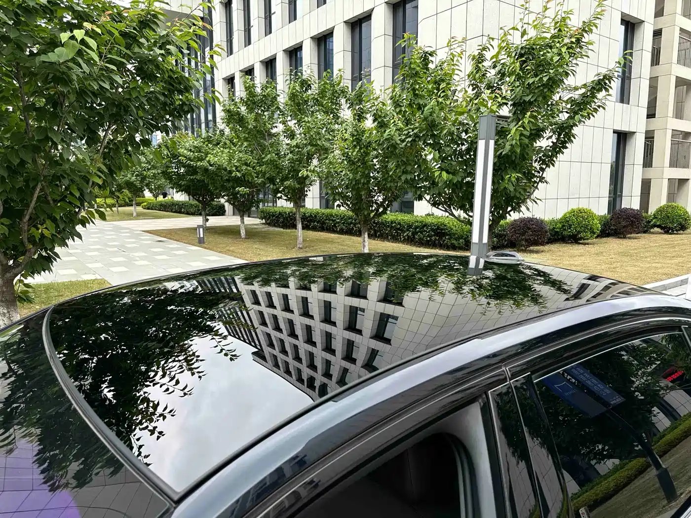 BMW 5 Series 2025 530Li Leading M Sport Package фото 15