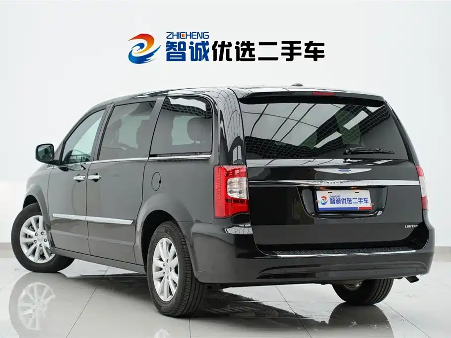 Chrysler Grand Voyager (Import) 2017 2013 3.6L Luxury Edition