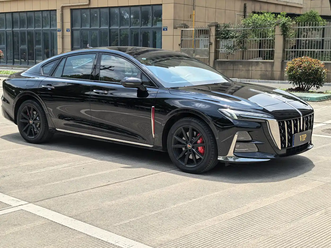 Hongqi H6 2025 Model 2.0T Fashion Edition фото 3