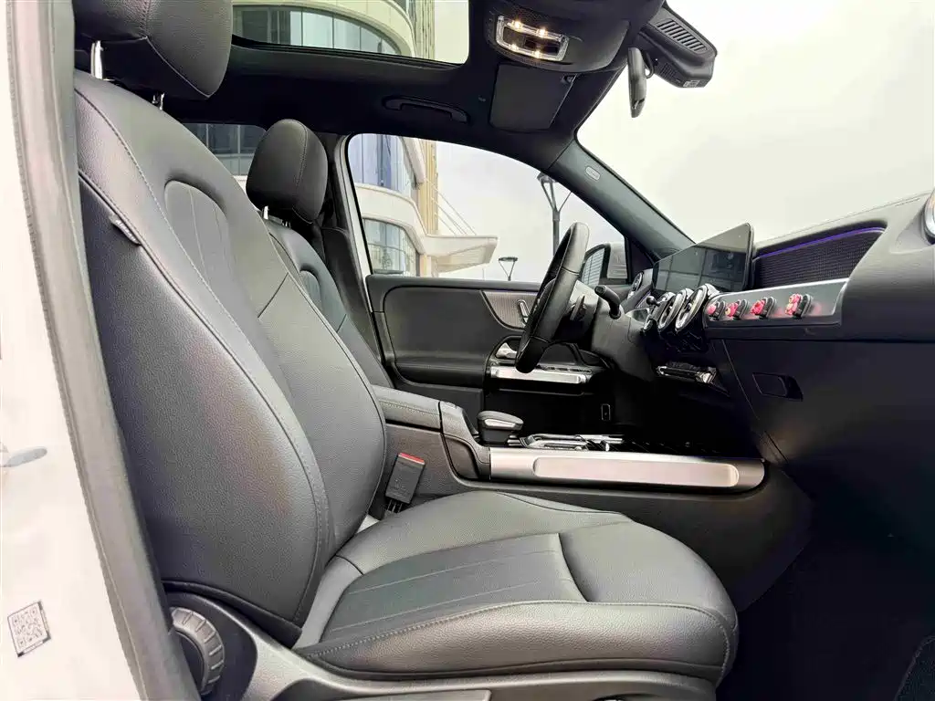 Mercedes-Benz GLB 2023 GLB 220 Dynamic фото 16