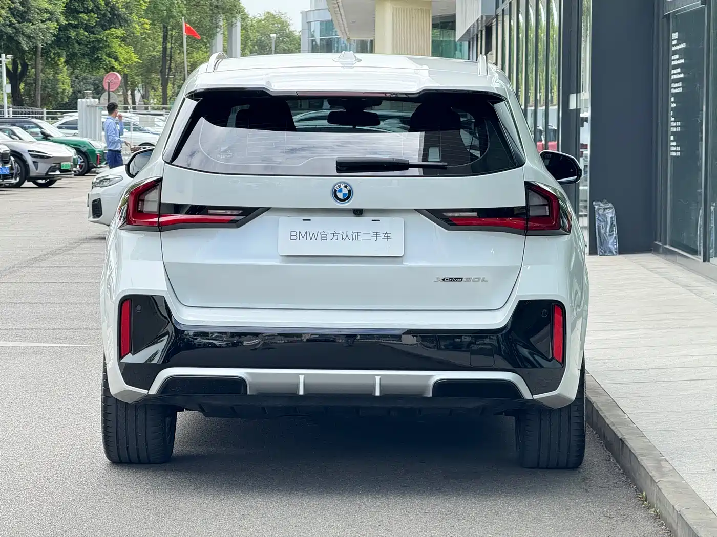 BMW iX1 2023 xDrive30L M Sport Package фото 6