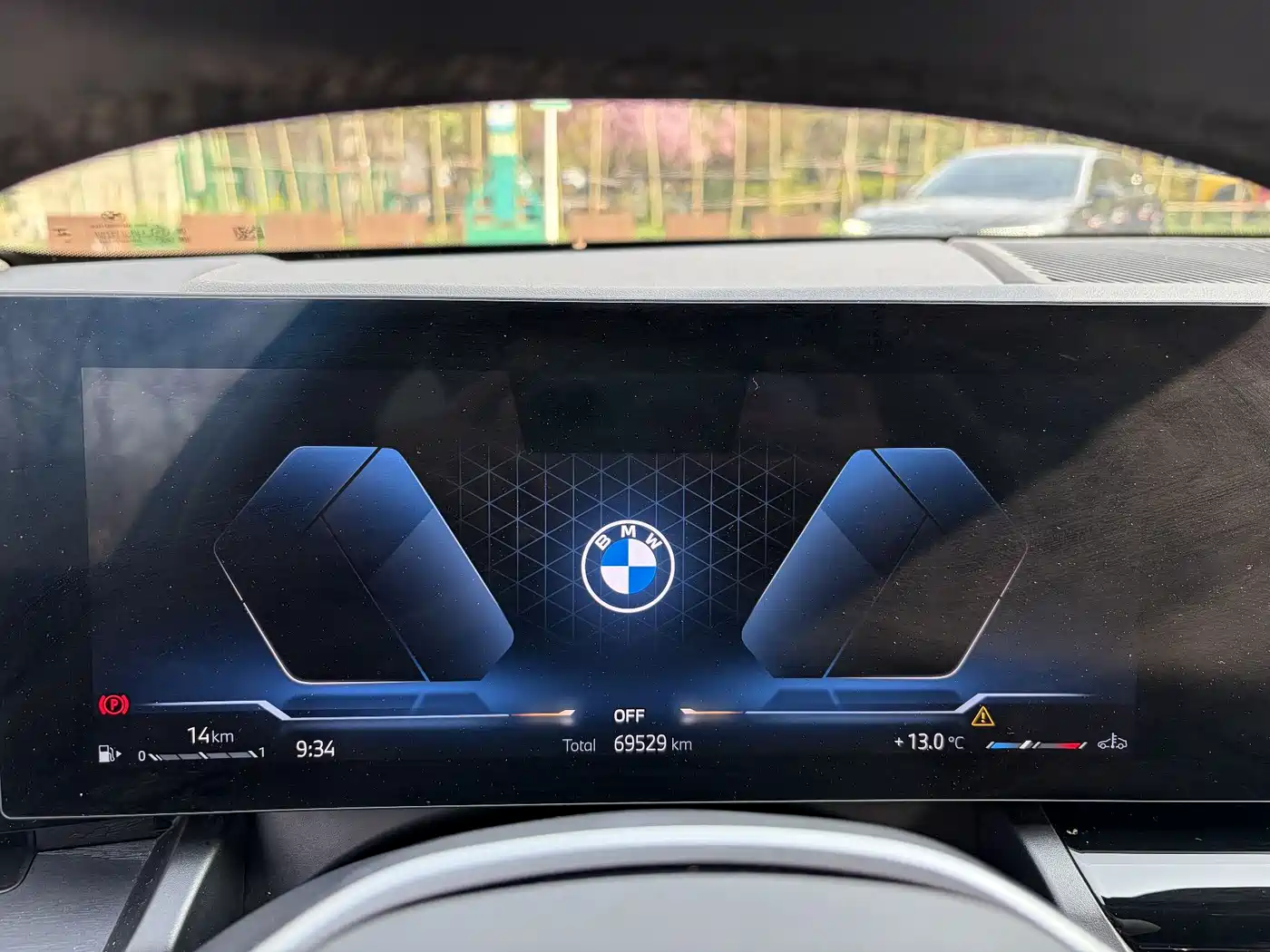 BMW 5 Series 2024 525Li Luxury Package фото 15