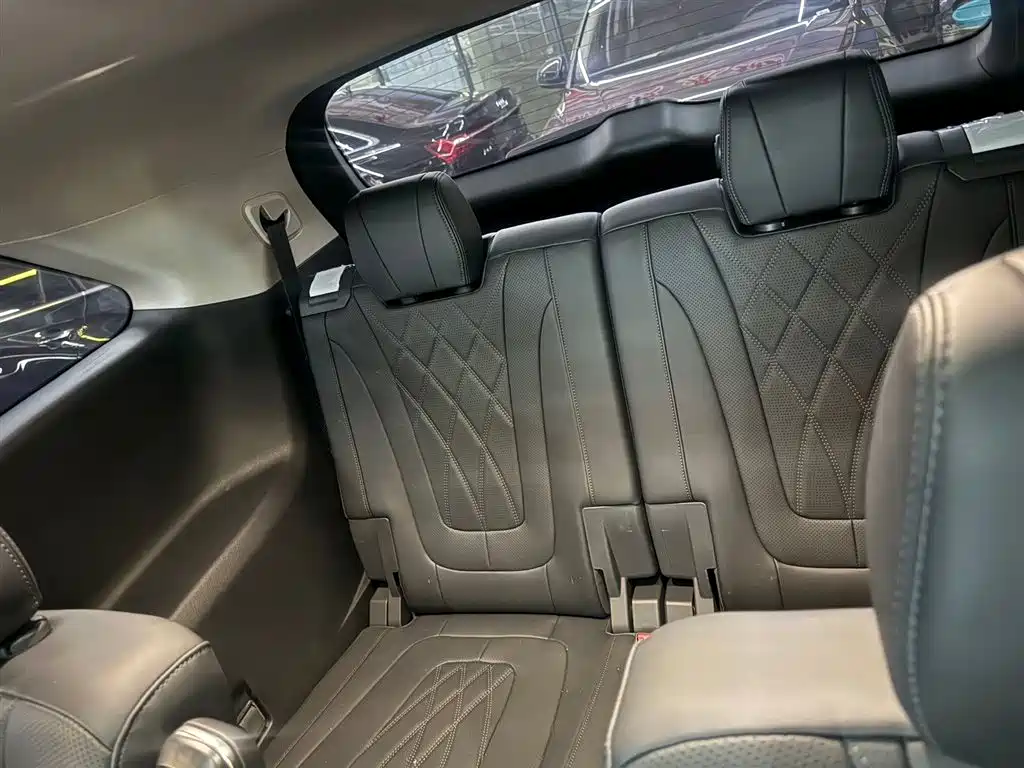 Hongqi HS7 PHEV 2024 2.0T PHEV 4WD Flagship Edition 6-seater фото 12
