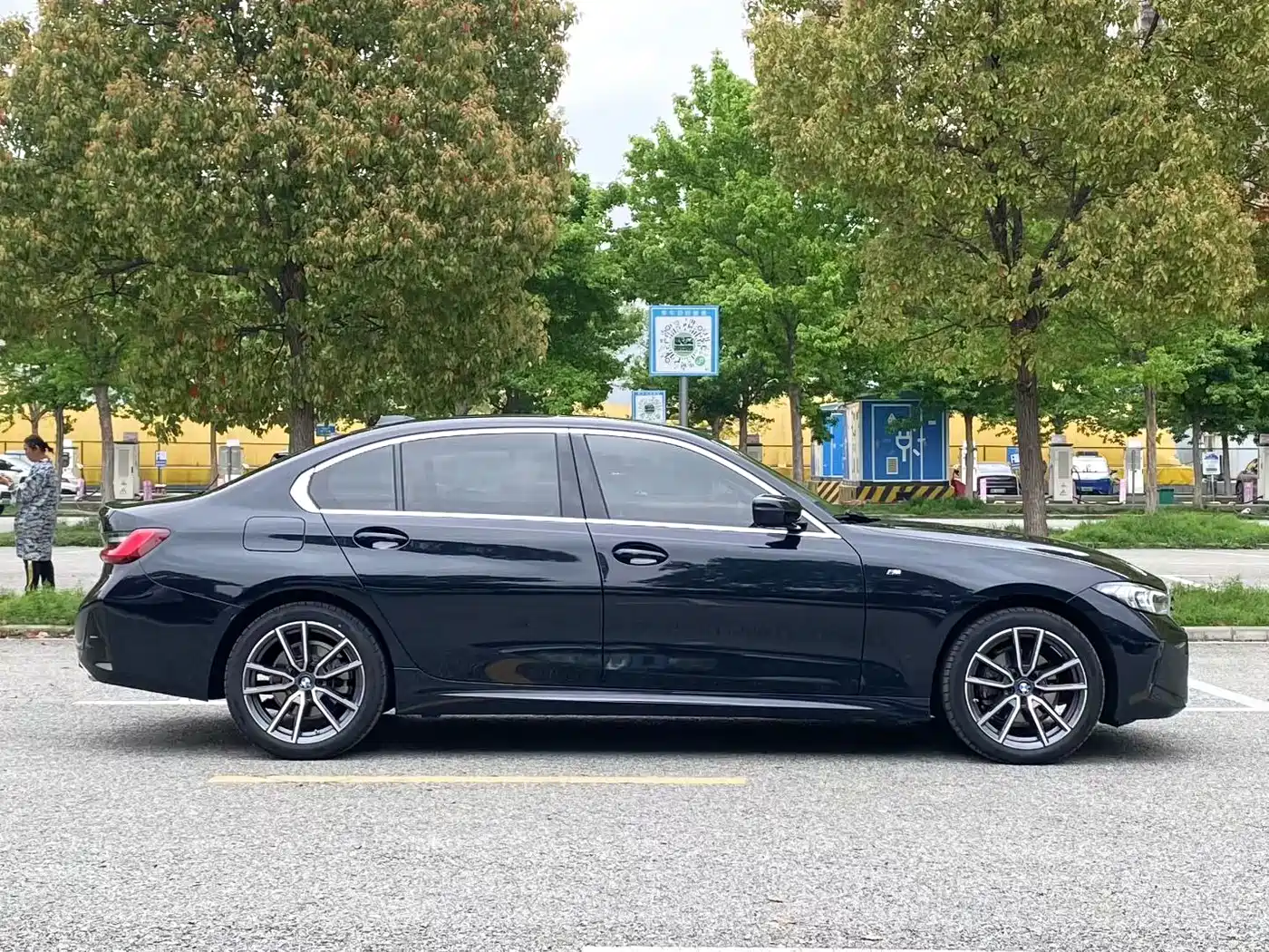 BMW 3 Series 2025 325Li M Sport Package фото 7