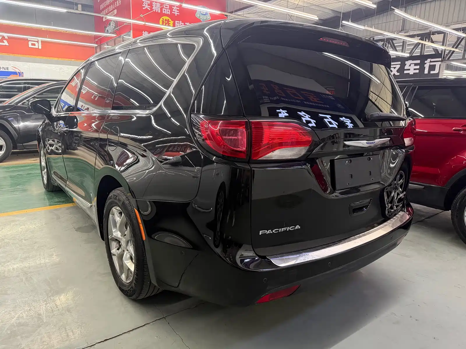 Фото 17 - Chrysler Pacifica