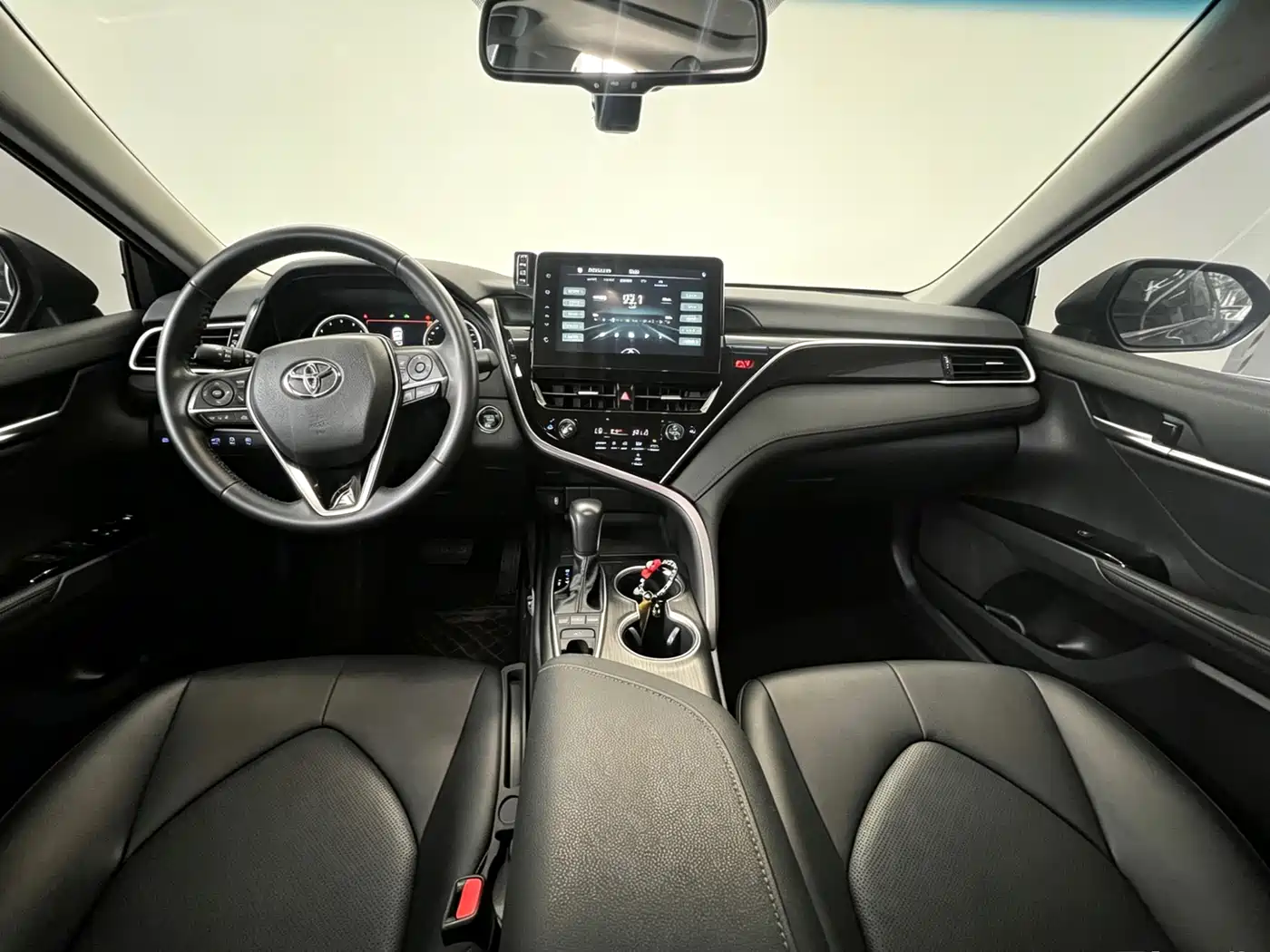 Toyota Camry 2021 2.5G Luxury Edition фото 11