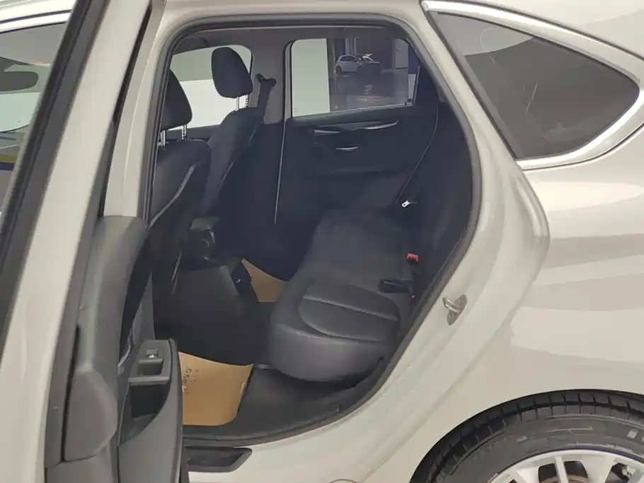 BMW 2 Series Touring 2019 2018 218i Luxury Line