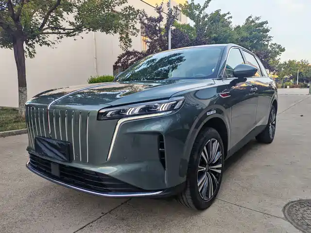  Hongqi Hongqi HS6 PHEV 2026 Model 220 Intelligent Hybrid Edition