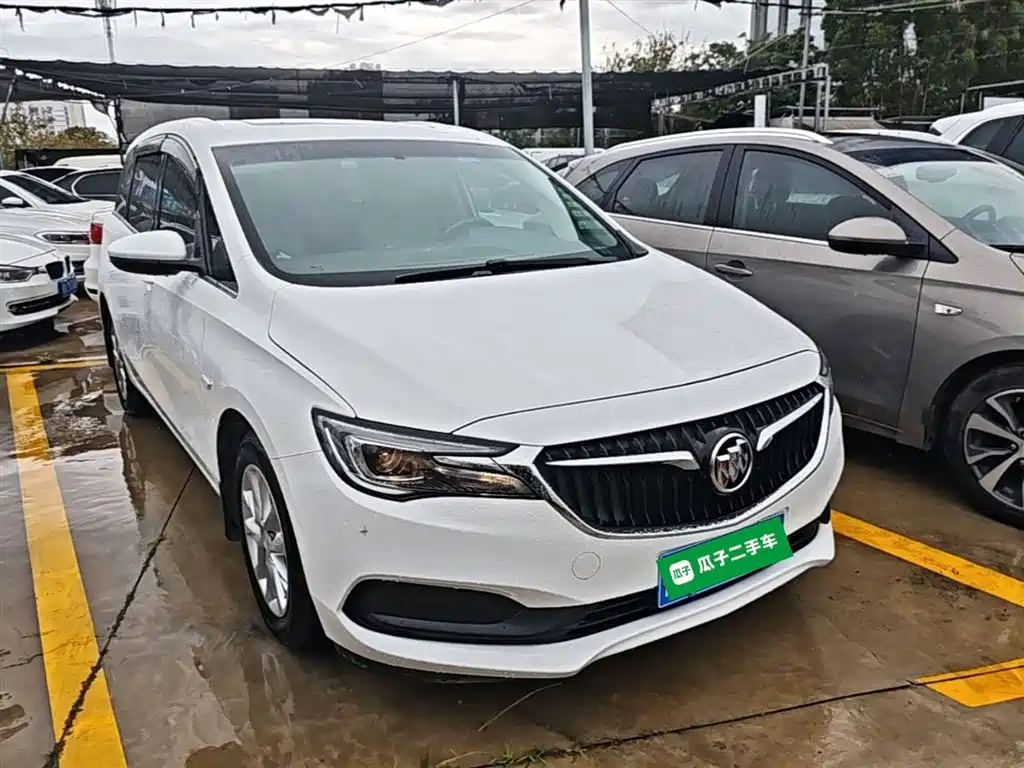Buick GL6 2018 18T 6-Seater Elite фото 4