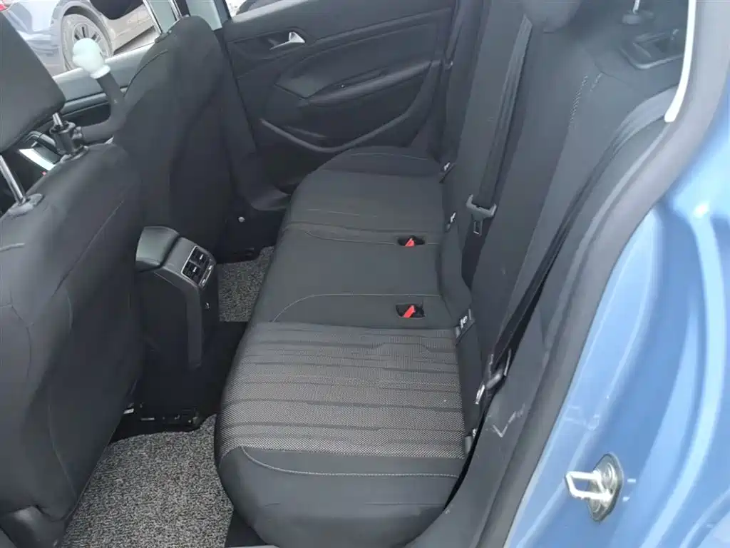 Peugeot 308S 2015 1.6T Auto Dynamic Edition фото 17