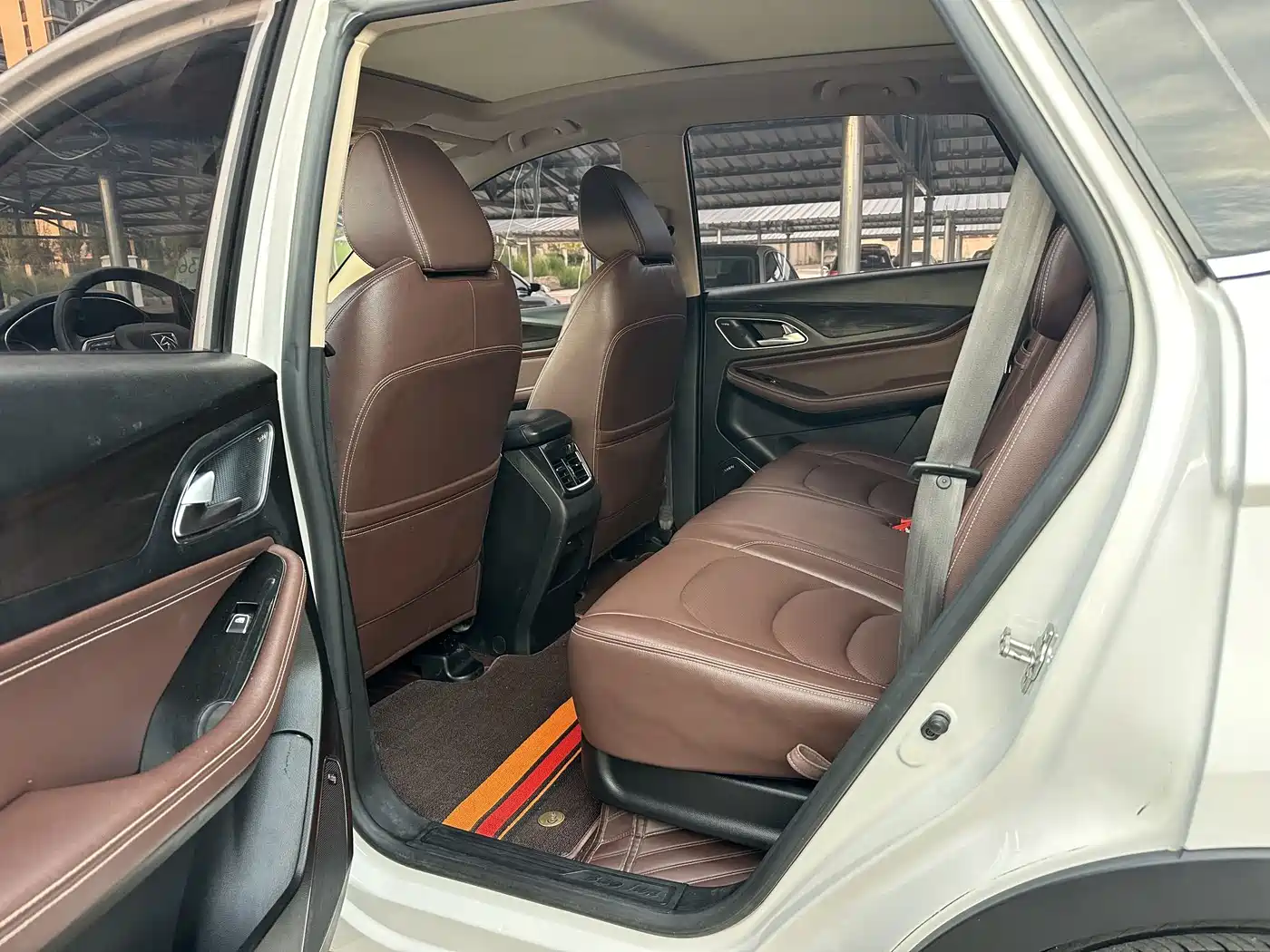 Baojun 560 2018 2017 1.5T DCT Flagship 7-seater