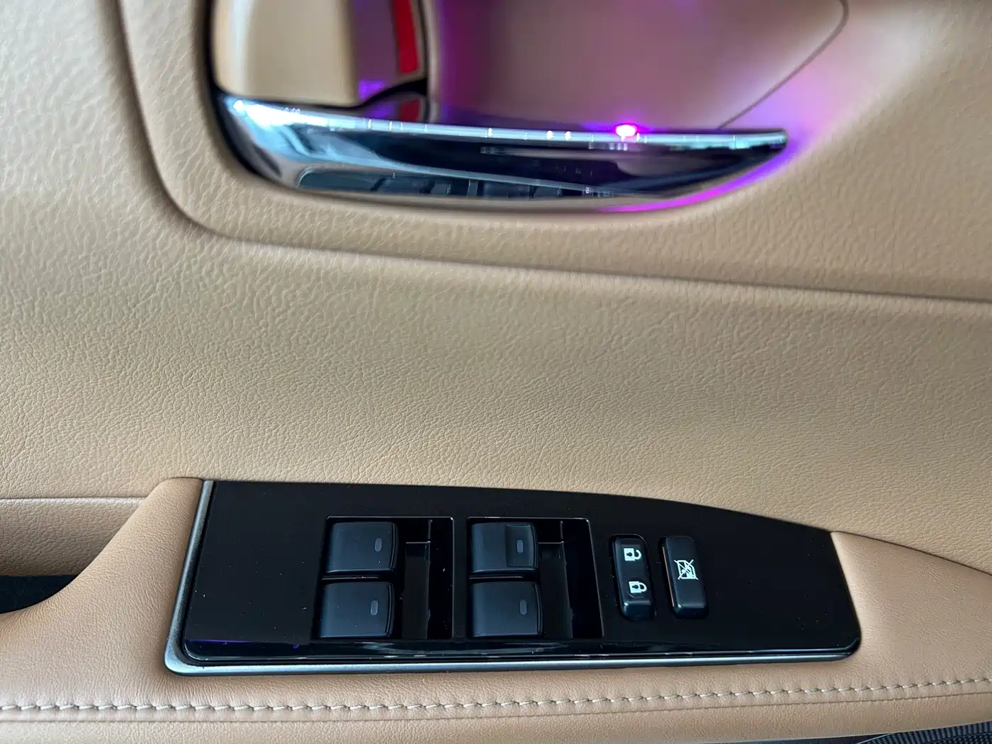Lexus ES 2015 200 Elite Edition фото 13