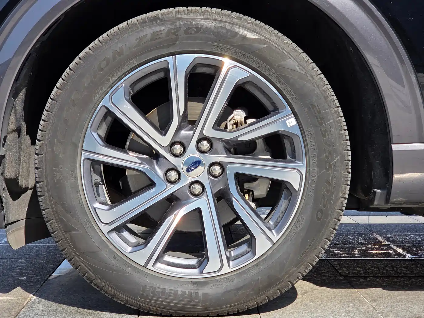 FORD EXPLORER