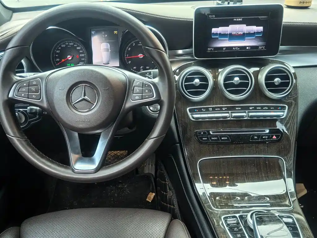 Mercedes-Benz GLC 2019 GLC 260 4MATIC Dynamic фото 4