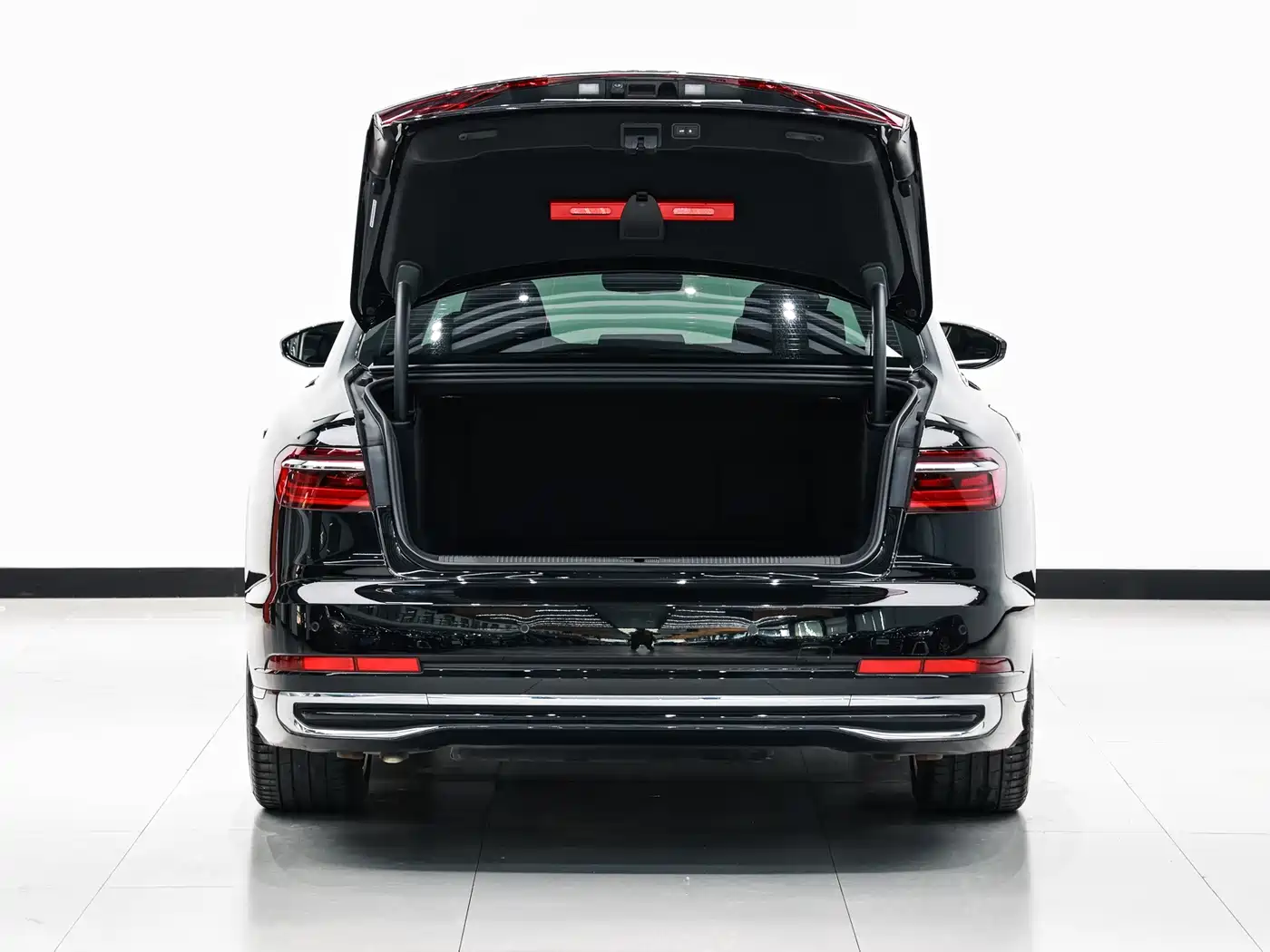 Audi A8 2023 A8L 50 TFSI quattro Exclusive фото 14