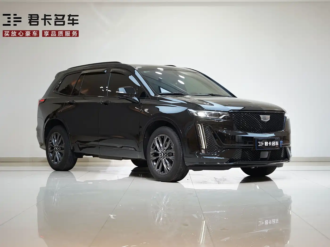 CADILLAC XT6