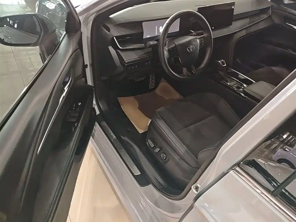 Toyota Camry 2024 2.0S Sport Edition фото 16