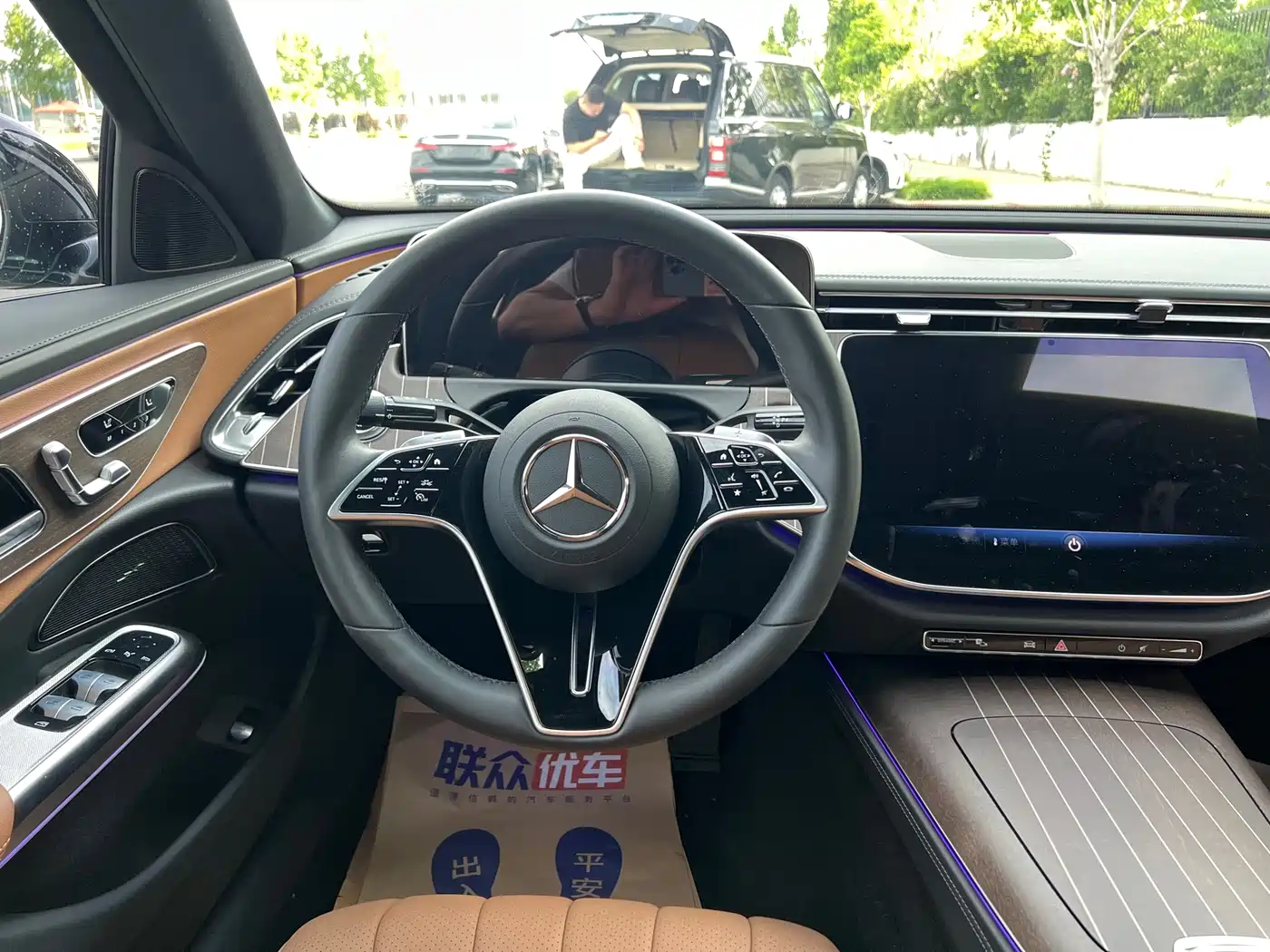 Mercedes-Benz E-Class 2024 E 300 L Fashion фото 9