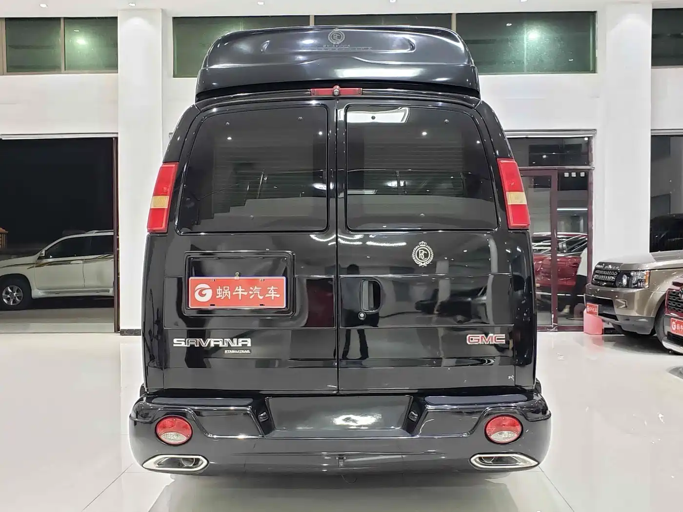 GMC Savana 2017 2014 6.0L Long Wheelbase Leader Edition