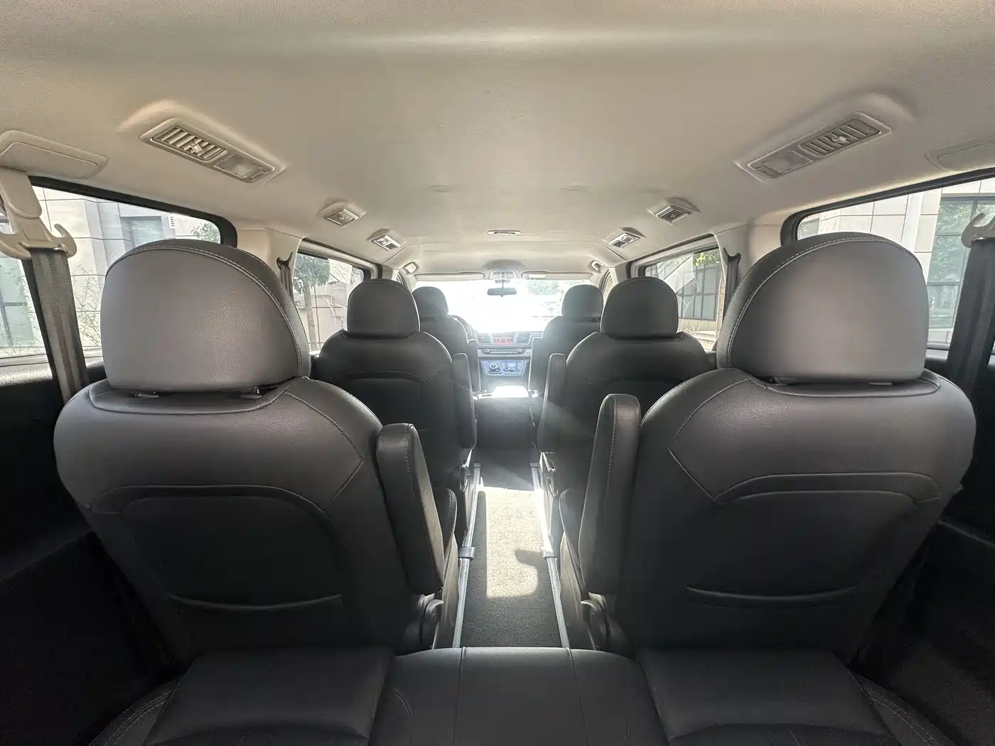 SAIC Maxus Maxus G10 2022 2.0T Auto Elite Edition Petrol 9-Seater фото 20