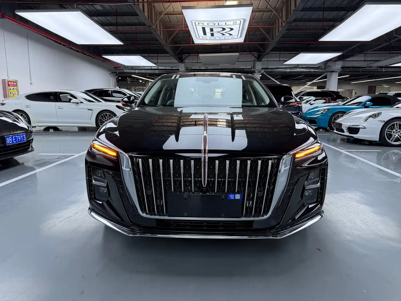 Hongqi H5 2025 1.5T DCT Flag Rhythm 500,000 Units Memorial Edition фото 2