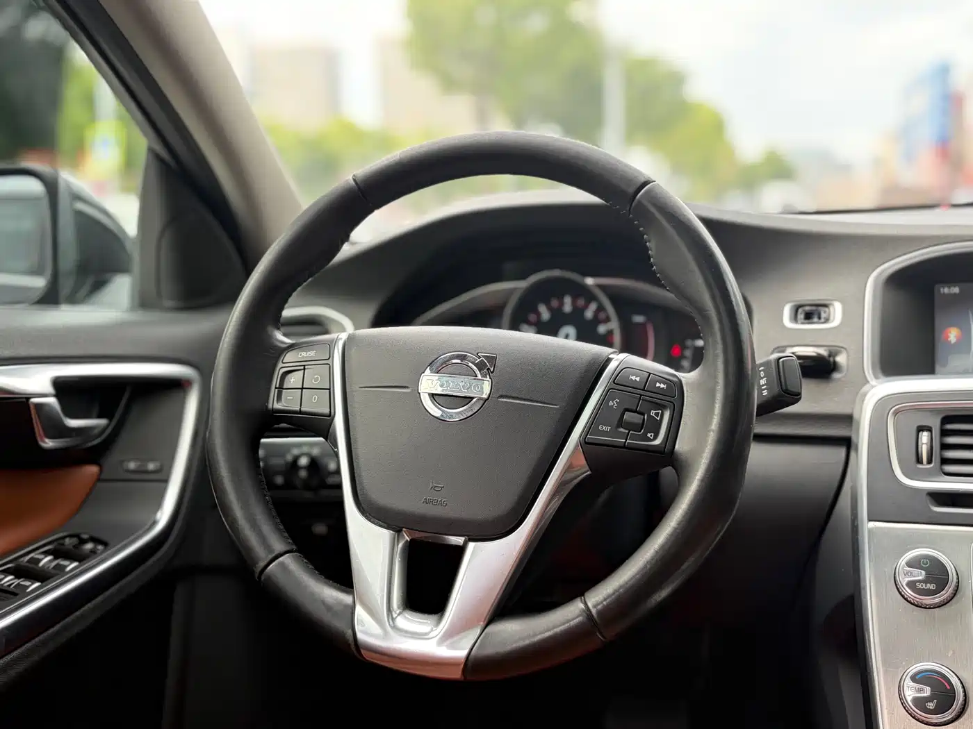 Photo 9 - Volvo S60