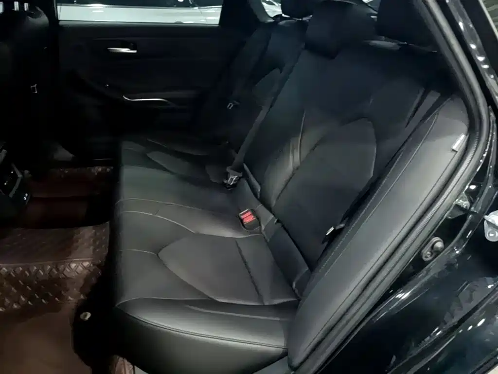 Toyota Avalon 2023 2.0L Premium Selection фото 17