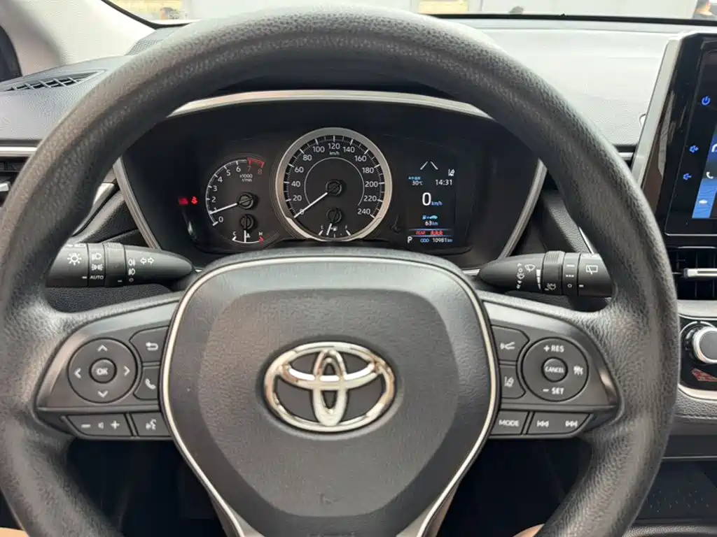Toyota Frontlander 2022 2022 2.0L CVT Luxury PLUS Edition