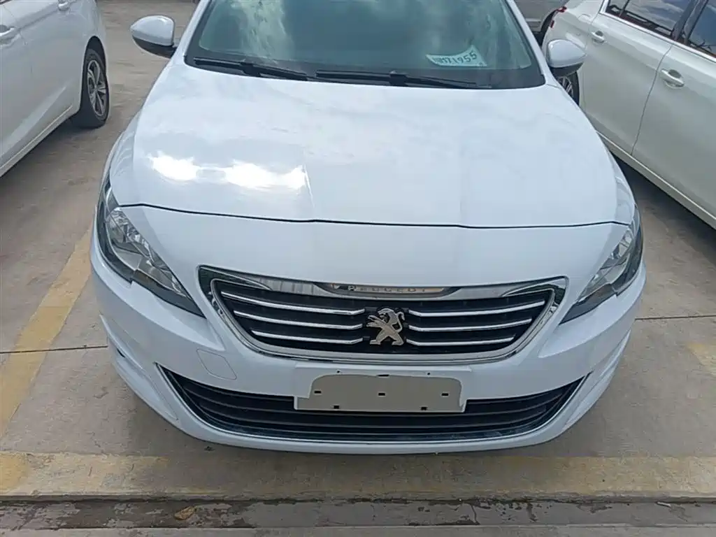 Peugeot 408 2014 1.8L Automatic Luxury Edition фото 3
