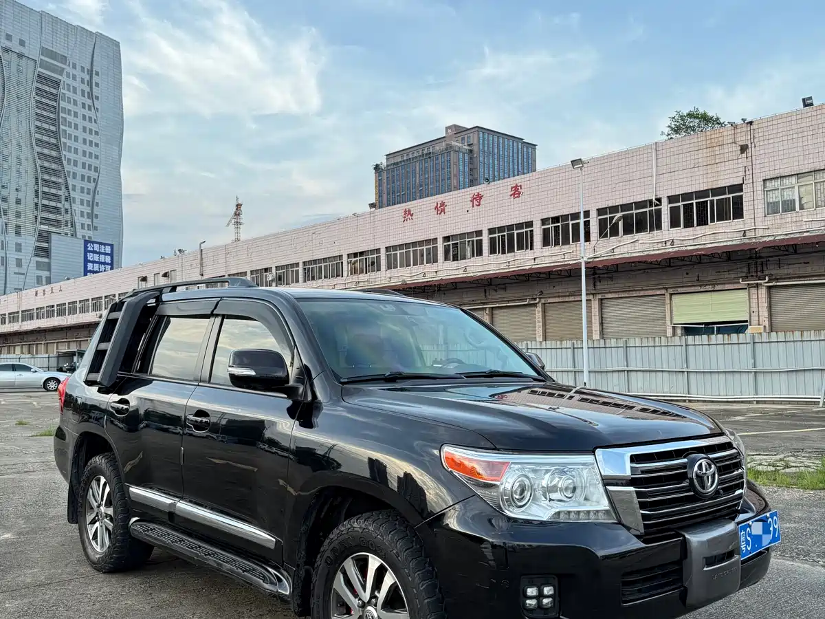 Toyota Land Cruiser (Import) 2016 2015 4.0L V6 Middle East Limited Edition