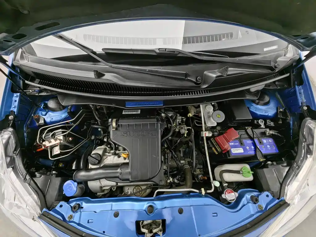 Фото 6 - Suzuki Alto