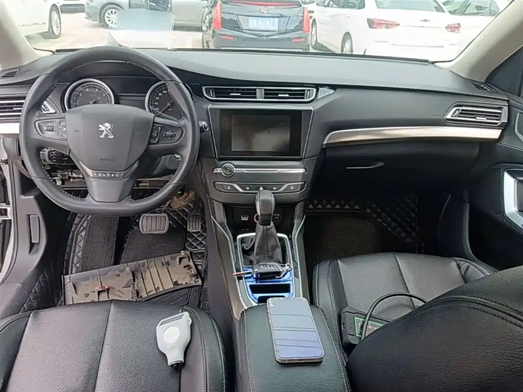 Peugeot 408 2014 1.8L Automatic Luxury Edition фото 10