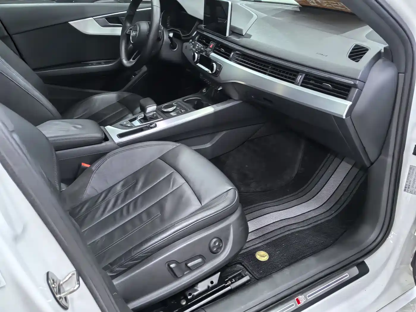 Audi A4L 2019 40 TFSI Fashion (China V) фото 12