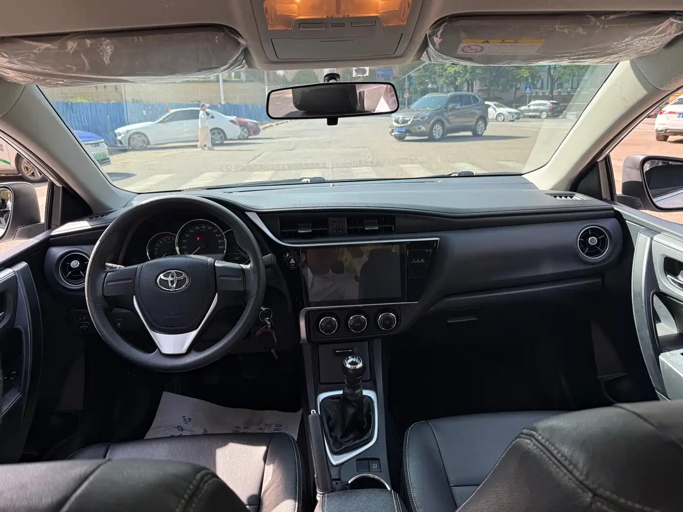 Toyota Corolla 2017 Facelift 1.2T Manual GL фото 10
