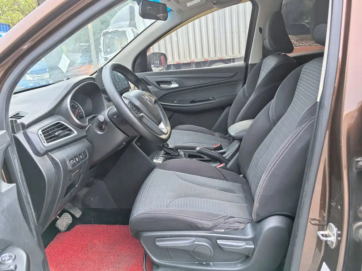 Baojun 730 2019 2019 1.5T CVT Fashion 7-Seater China V