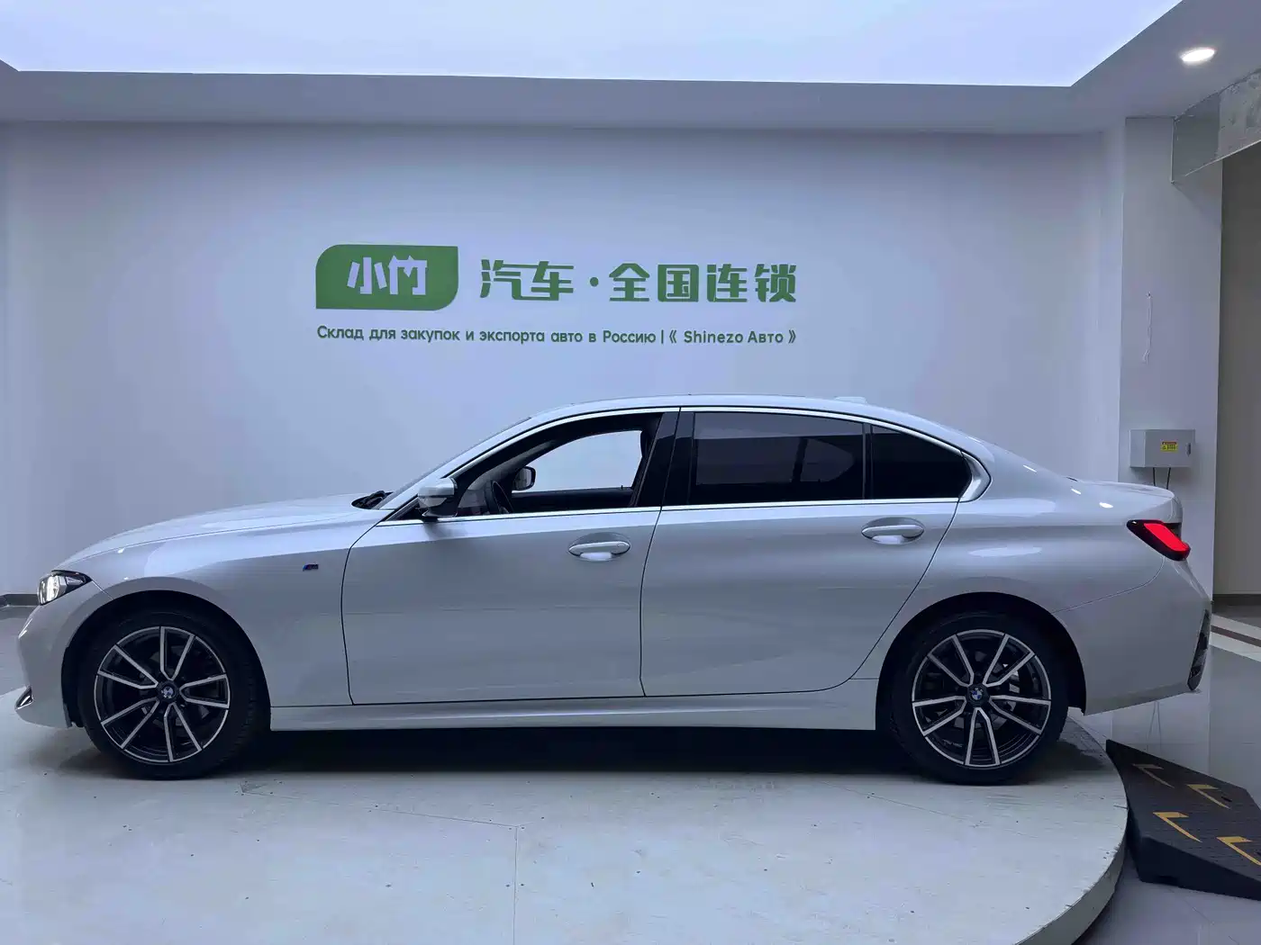 BMW 3 Series 2023 320Li M Sport Package фото 8