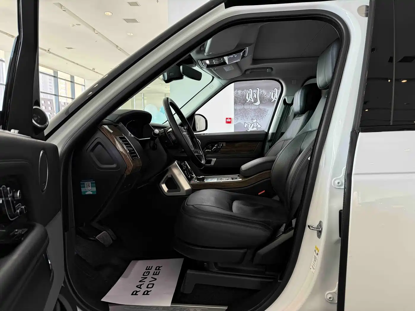 Land Rover Range Rover 2019 3.0 SCV6 Heritage Edition фото 5