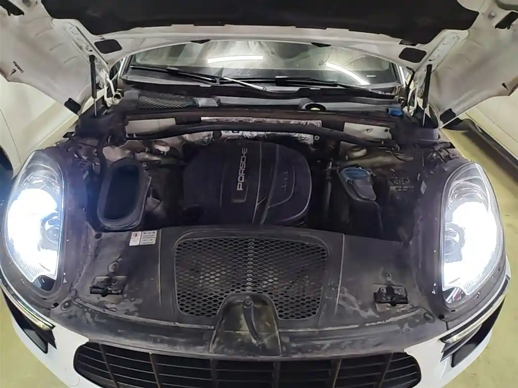 Porsche Macan 2017 Macan 2.0T фото 20