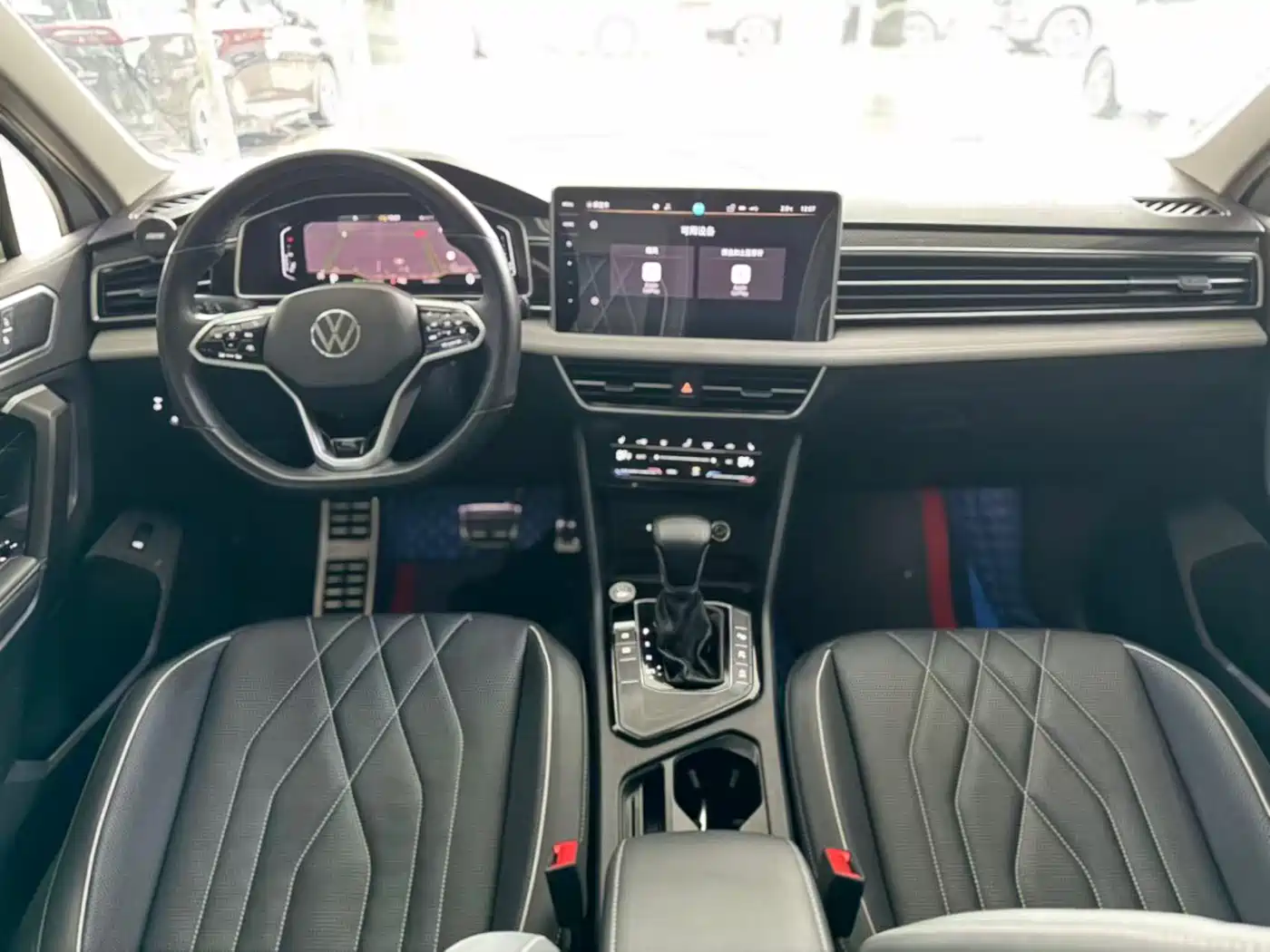 Volkswagen Tiguan L 2023 330TSI Auto 2WD R-Line Premium Edition фото 8