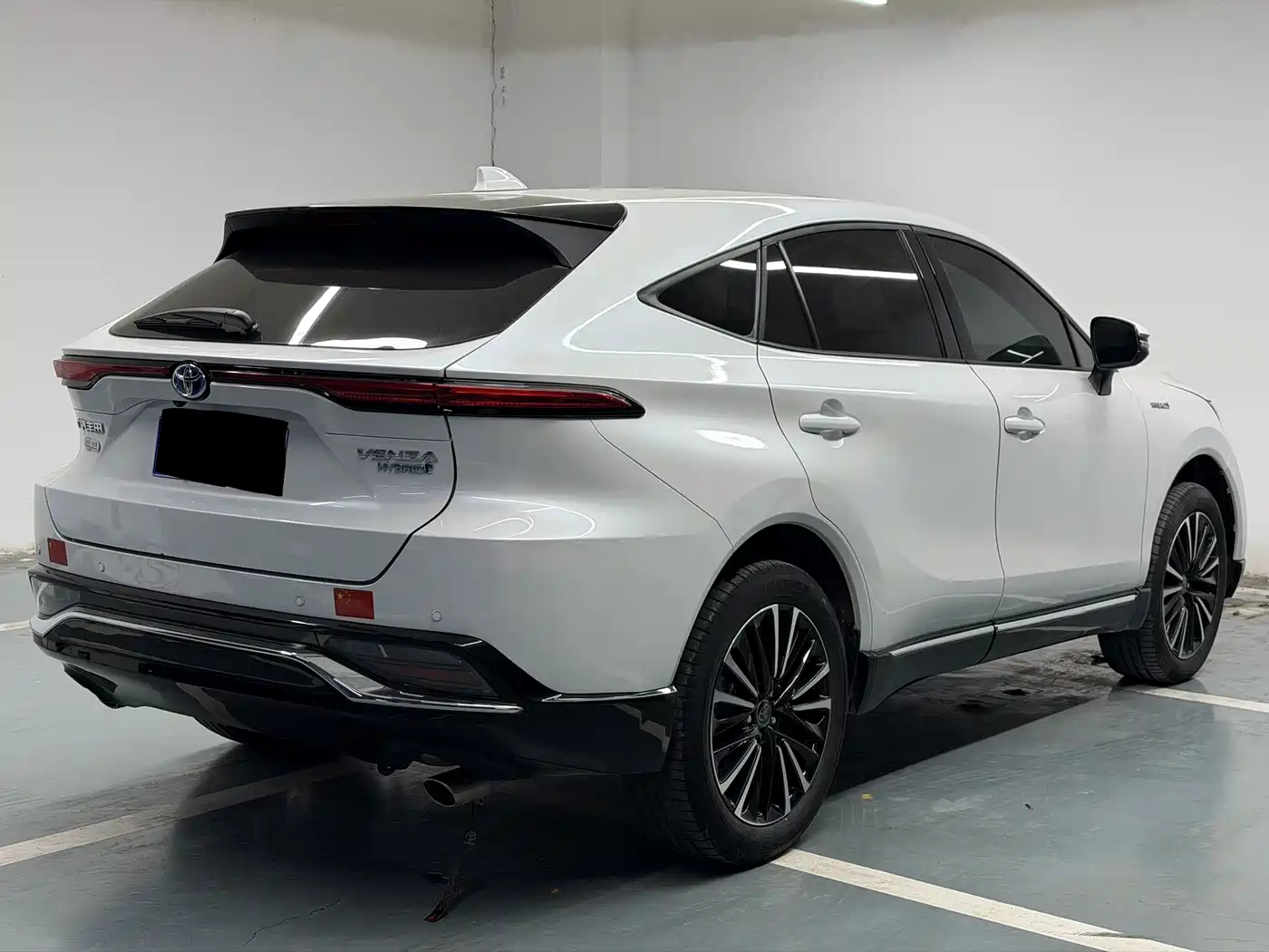 Toyota Venza 2022 Dual Engine 2.5L CVT 2WD Premium фото 9