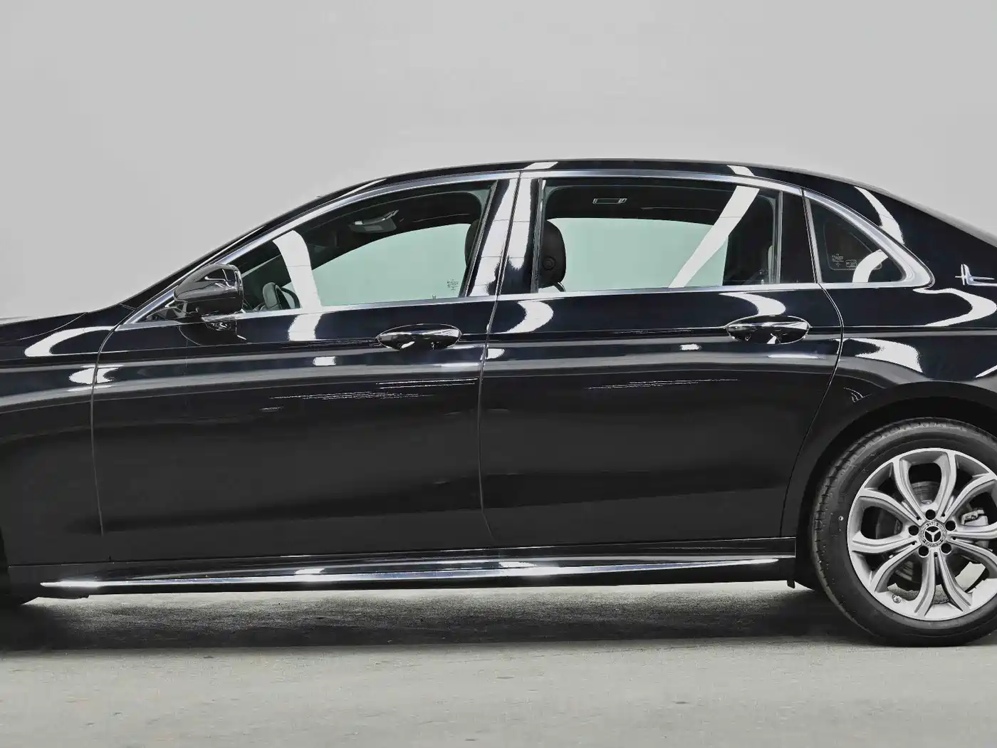 Mercedes-Benz E-Class 2021 E 300 L Sport Fashion фото 25