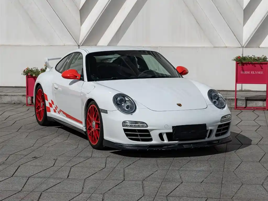 Porsche 911 2011 Carrera 4 GTS Coupe 3.8L фото 3
