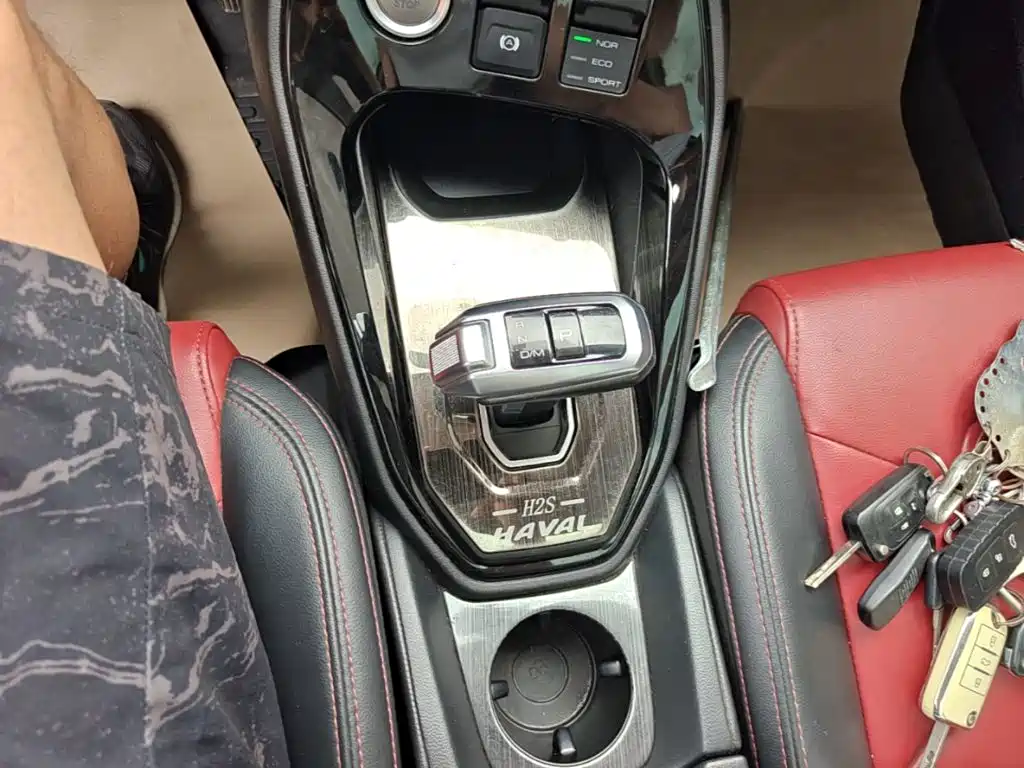 Фото 14 - Haval H2s