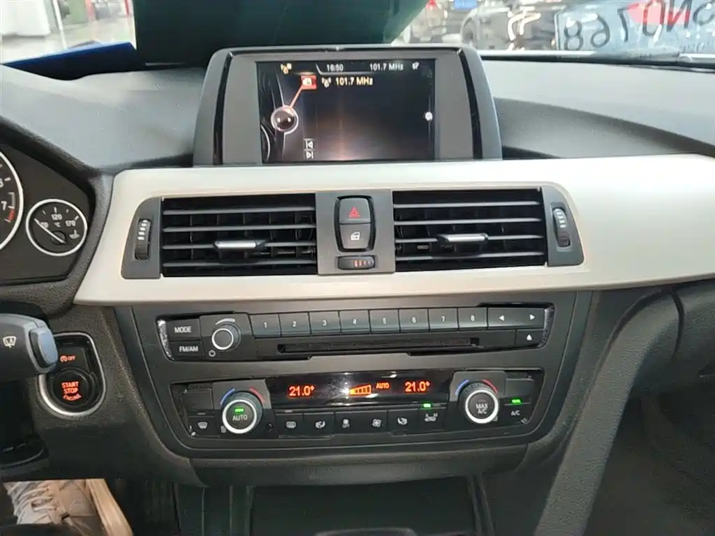 BMW 3 Series 2015 320Li Super Joy Fashion фото 13