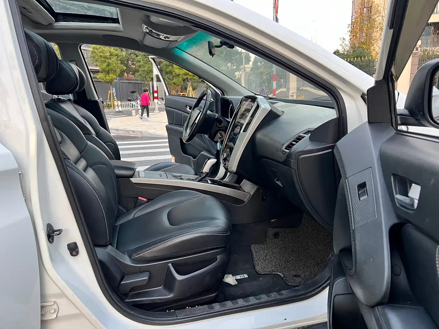 Luxgen U6 SUV 2015 2015 1.8T Fashion Edition