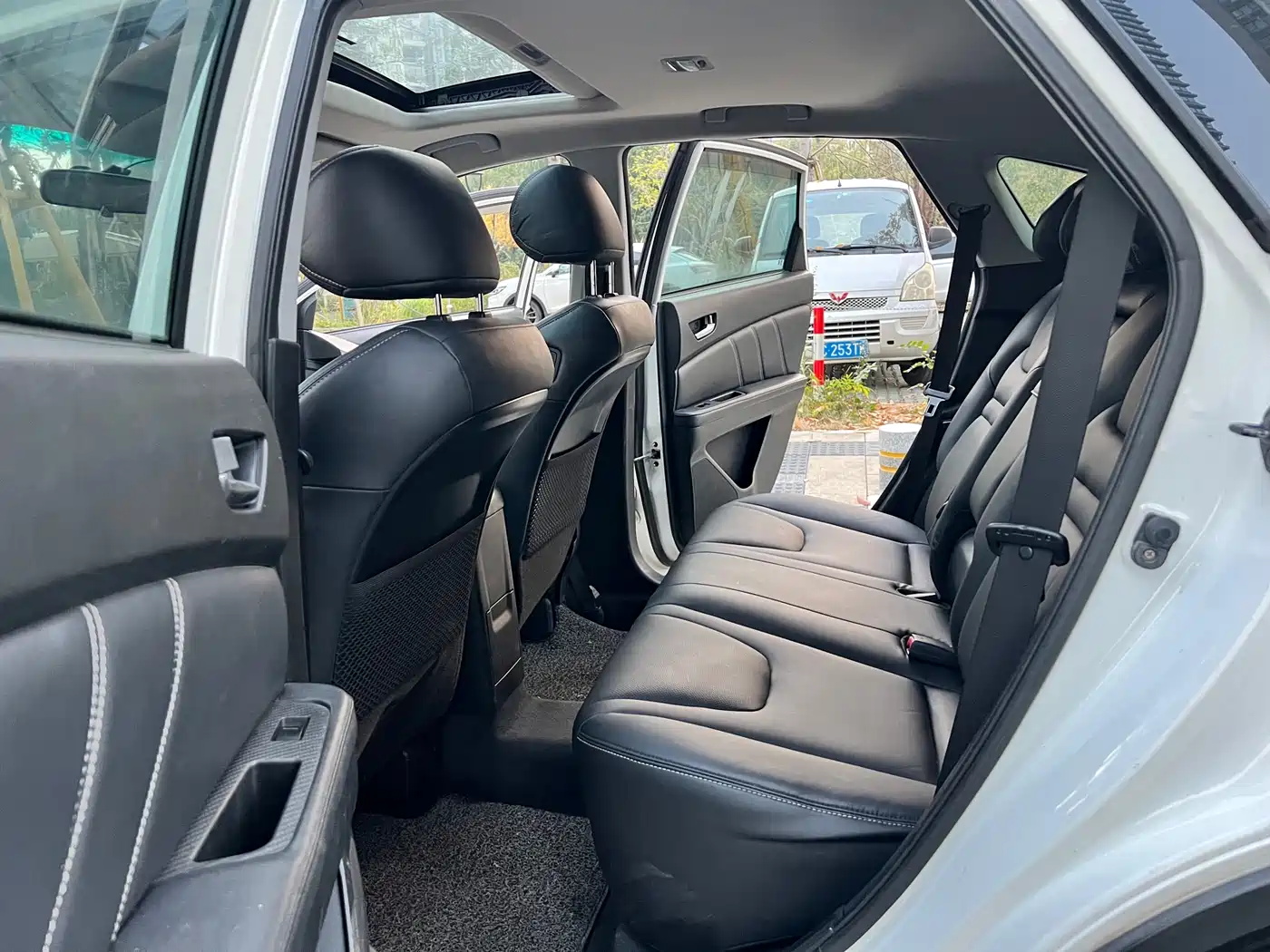 Luxgen U6 SUV 2015 2015 1.8T Fashion Edition