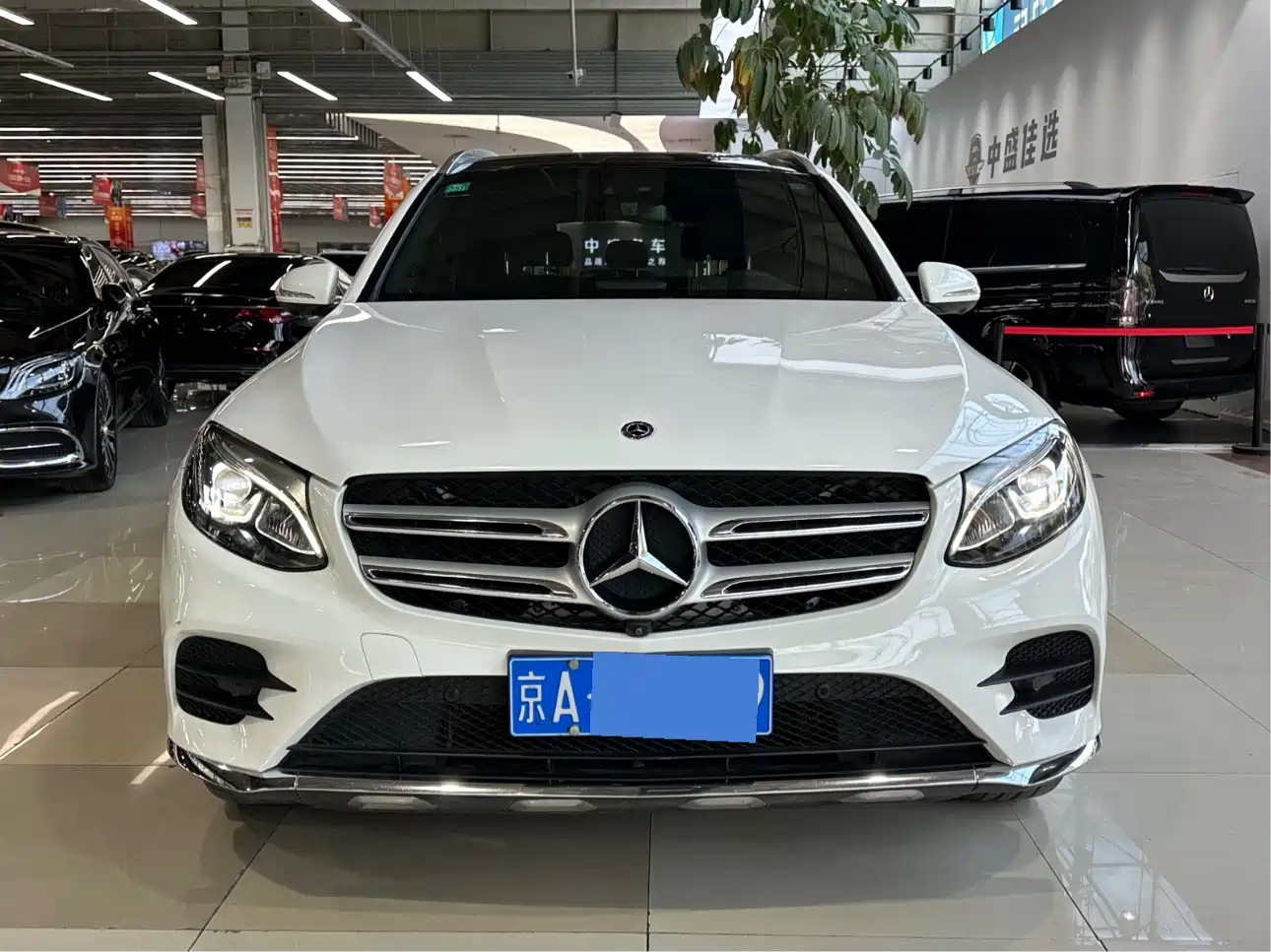Mercedes-Benz GLC 2019 GLC 260 L 4MATIC Luxury фото 2
